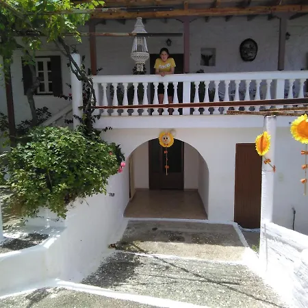Matas House بيت للعطل Tirós