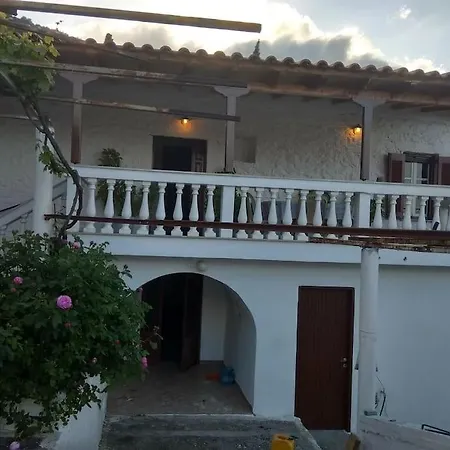 Semesterbostad Matas House